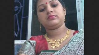 Bengali Boudi's Demanding Fingering and Bating