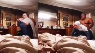 Hijabi aunty from Saudi Arabia gets down and dirty with Indian bull