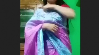 A beautiful Bengali woman undresses and flaunts her body