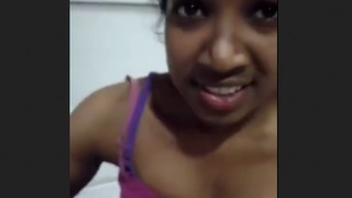 Indian couple in Oyo room for some steamy action