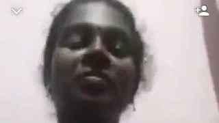 Tight blouse babe from Kerala gets naughty in a solo video