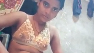 Desi babe Dehati flaunts her body in nude selfie video