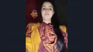 Desi girl updates her village with a sexy video