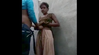 Desi girl and boyfriend have quick sex in village