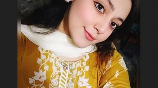 Cute bhabi flaunts her nice tits and pussy