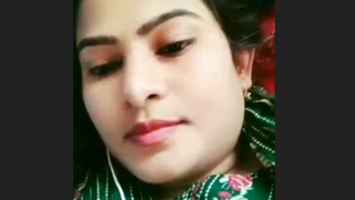Young girl flaunts her body in explicit video