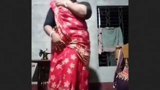Village bhabi gets naked and fingered in saree