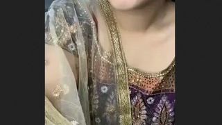 Bhabi in a suit flaunts her big butt