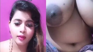 Neha Roy's gorgeous bhabhi with massive breasts in tango video