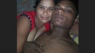 Devar enjoys the pleasures of a village bhabhi