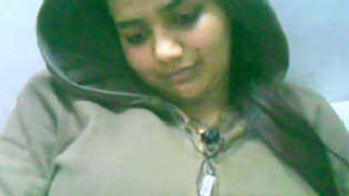 Zoya, the Indian college girl, flaunts her body on webcam