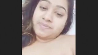 Horny bhabi with big boobs masturbates in steamy video